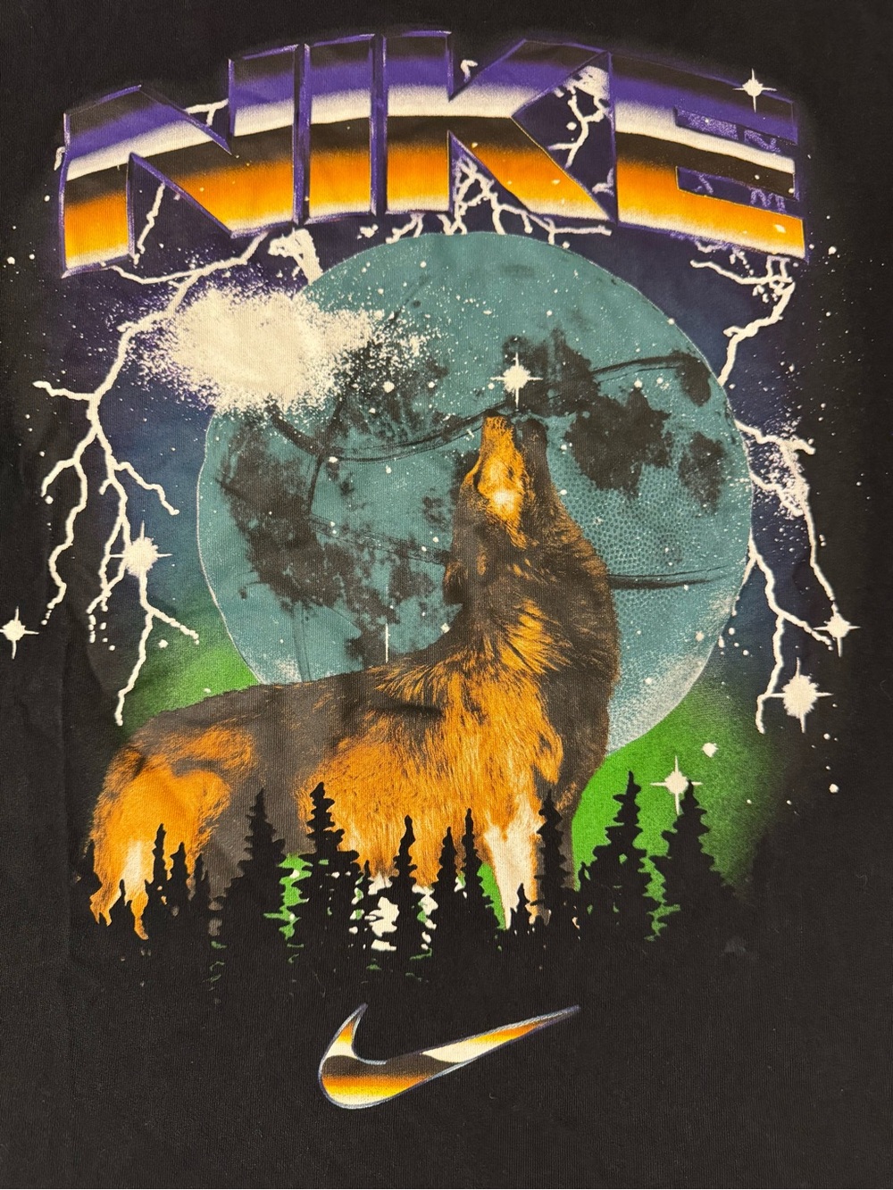 Vintage Nike Black Graphic Wolf Short-Sleeve Tee with Night Sky Print Medium - Picture 1 of 7